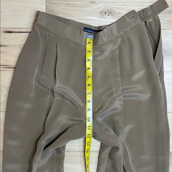 Josephine Chaus 100% Silk Camel Pants w/Stretchy Waistband | Size 8 - Picture 3 of 9